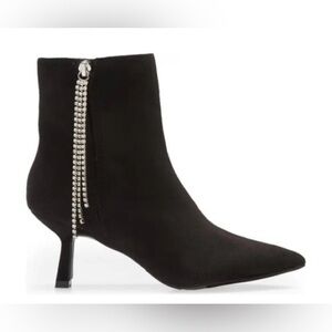 Elegant Black Ankle Boots with Chain Detail